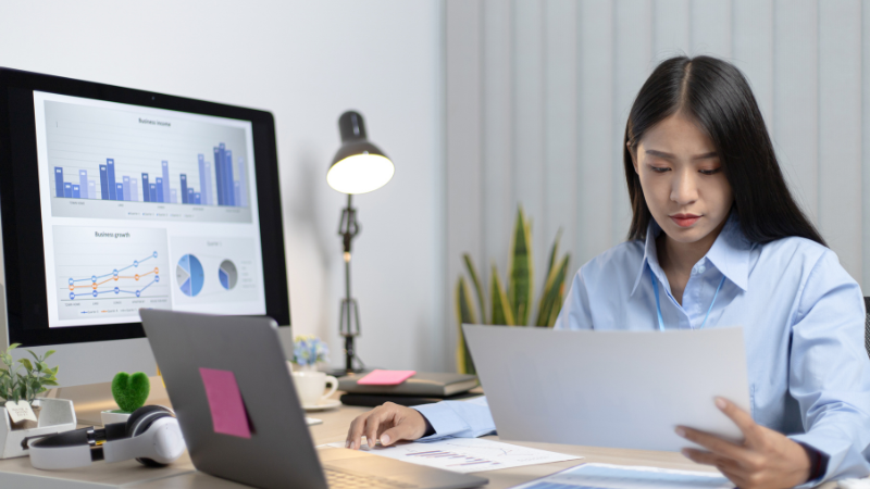 Business Management vs Office Administration